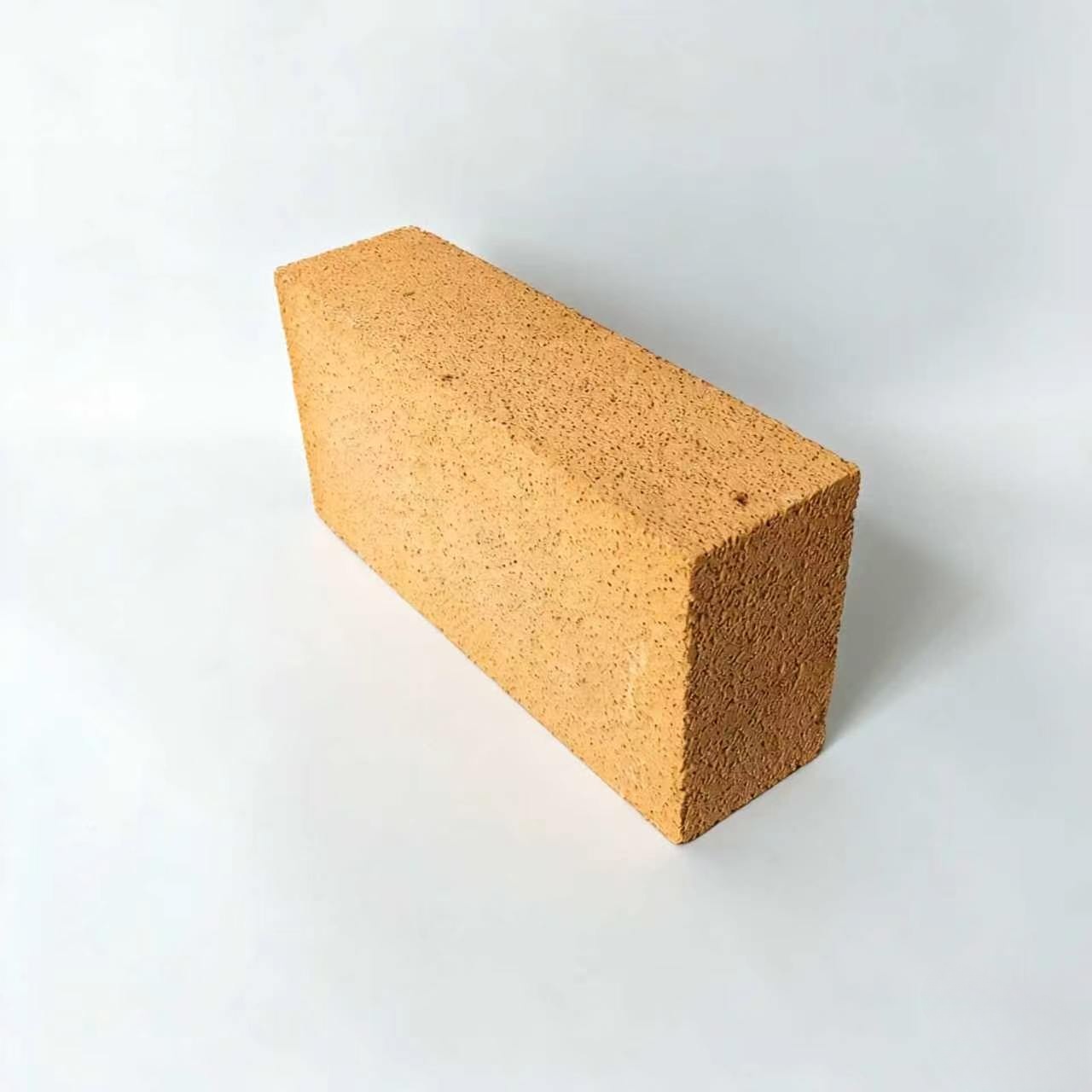 高铝聚轻保温砖
